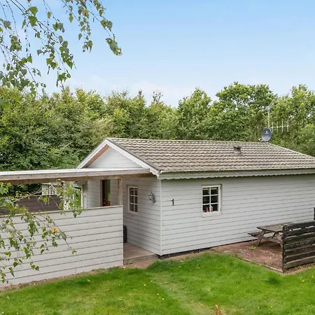 2 Bedroom Lovely In