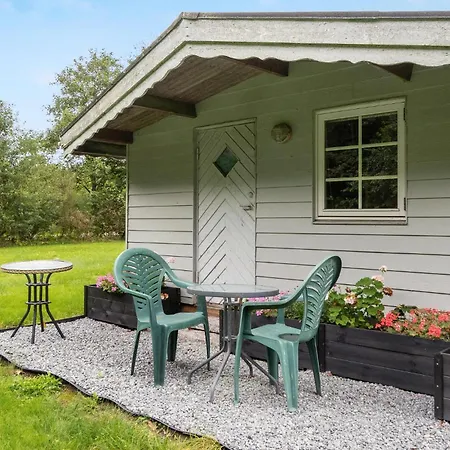 2 Bedroom Lovely In Dom wakacyjny